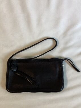Black leather GAP wristlet pouchette